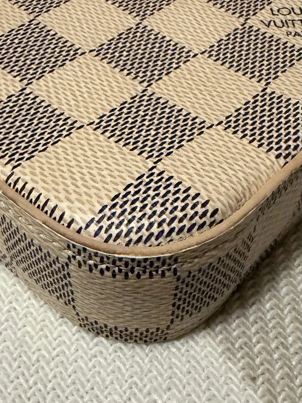 Louis Vuitton stylish louis
